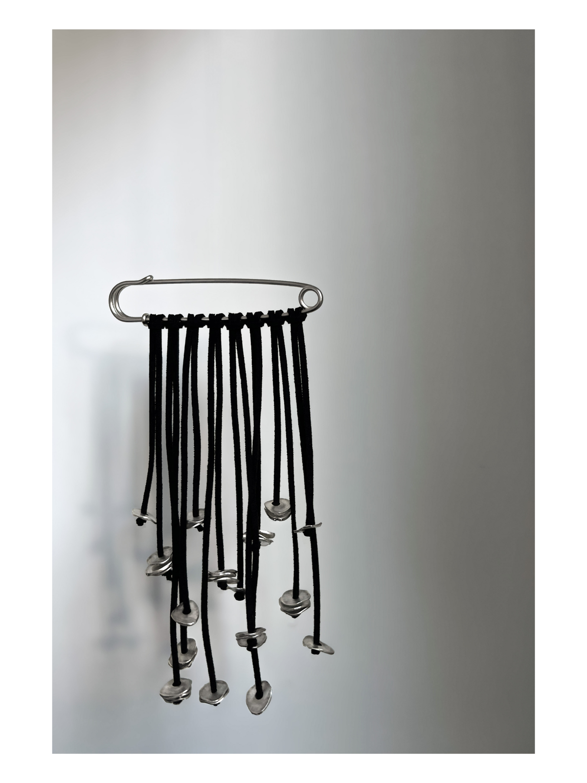 STYLING SAFETY PIN
